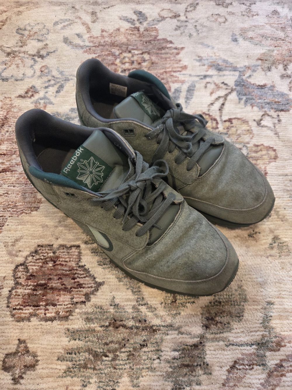 Reebok CL Men's Green Suede Sneakers